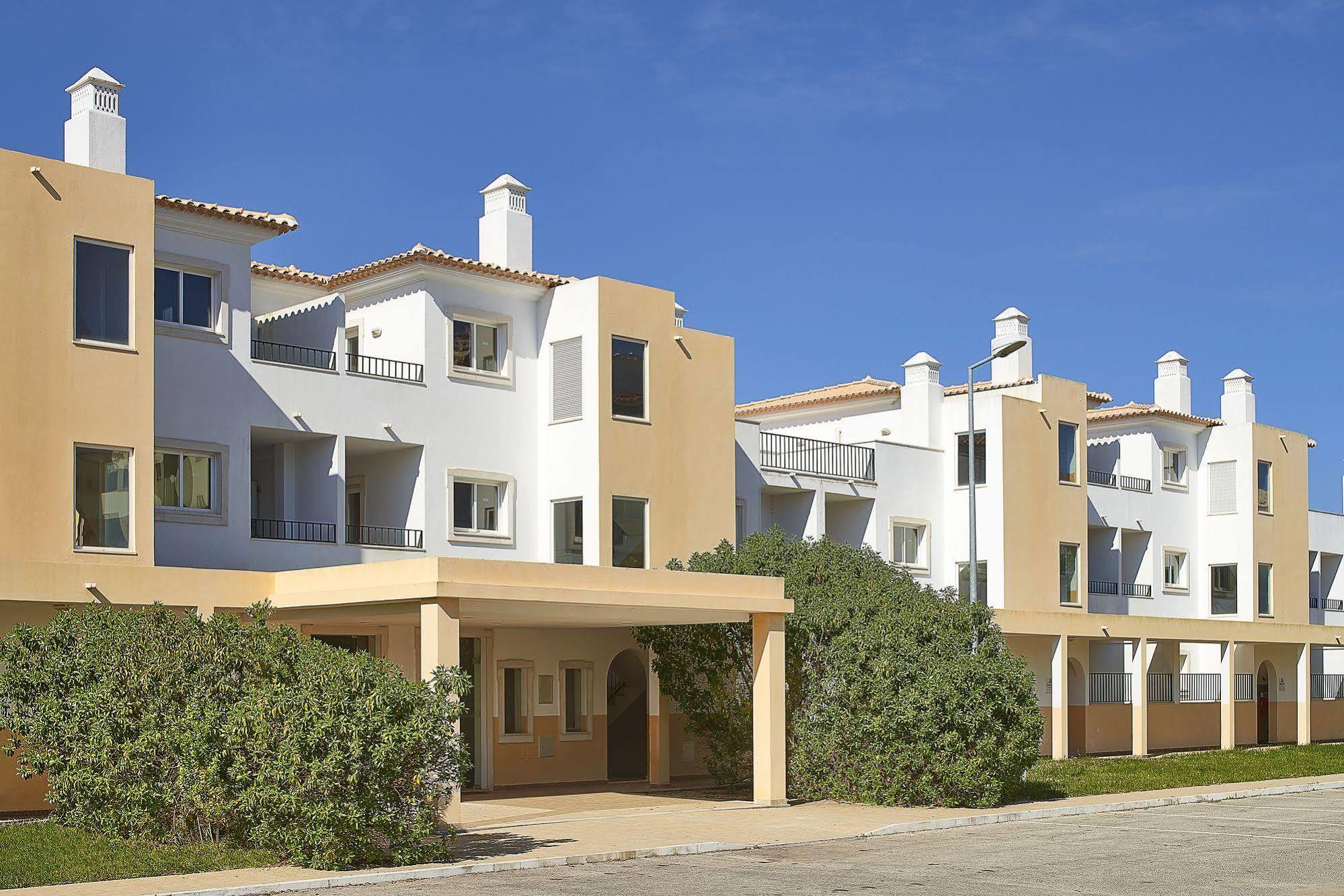 アルブフェイラ Smy Santa Eulalia Algarveアパートホテル エクステリア 写真